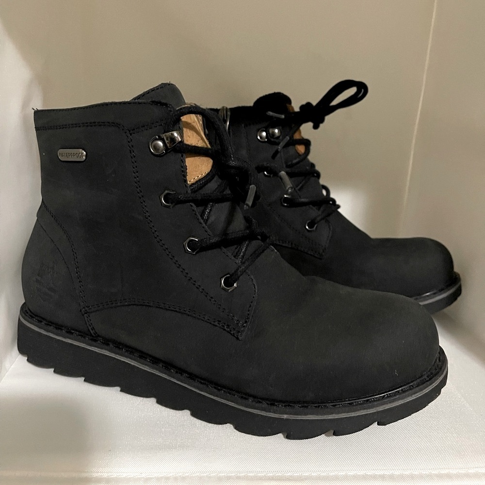 NEW Royal Canadian Tecumseh Women’s Winter Boots Women’s Leather 100%